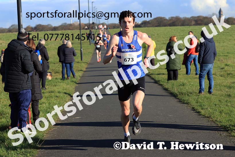 Senior Men and Womens 2023 Heaton Memorial 10k Road Race, Newcastle Town Moor, Newcastle.  Photo: David T. Hewitson/Sports for All Pics